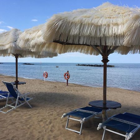 Hotel Mare Blu Francavilla Al Mare Eksteriør billede